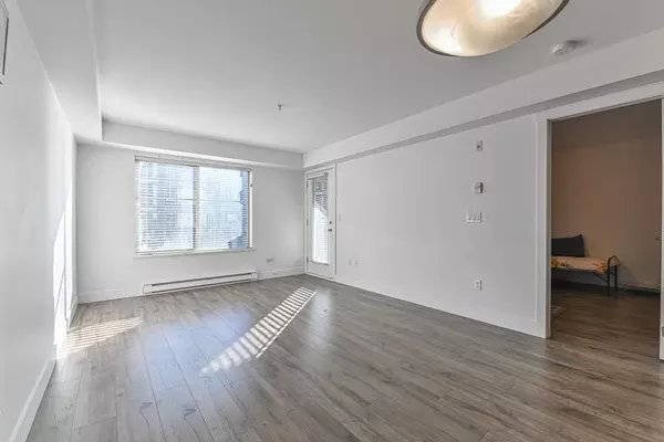 45567 Yale RD #215 Chilliwack, BC V2P 0B2