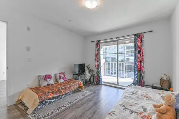 Chilliwack, BC V2P 0B2,45567 Yale RD #215