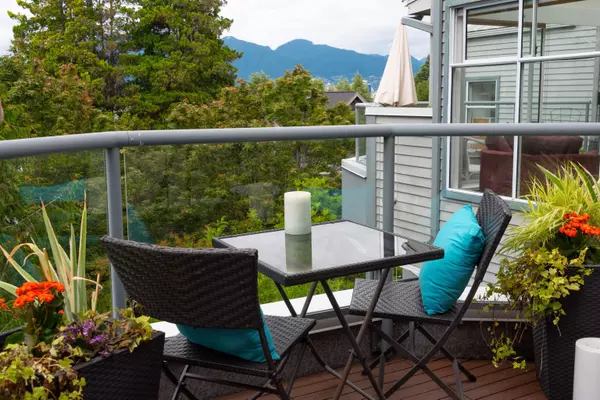 Vancouver, BC V6K 1L4,2250 W 3rd AVE #402