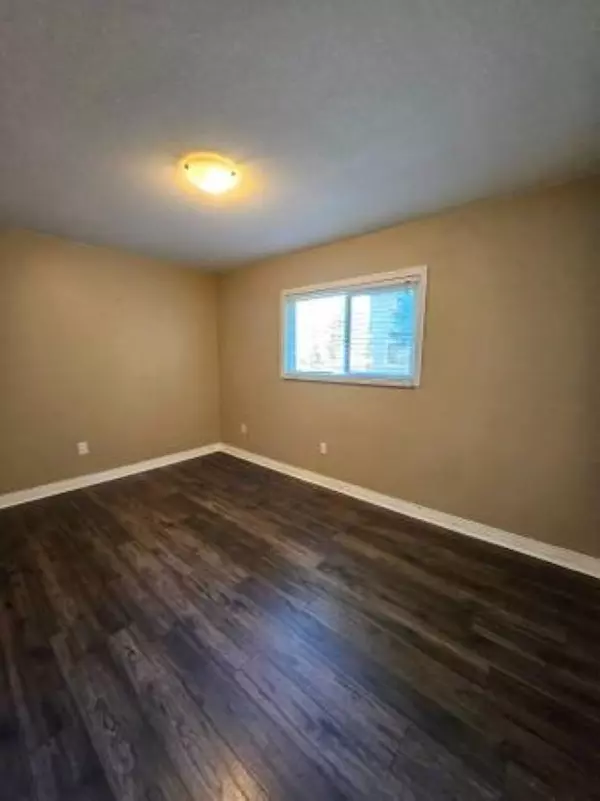 Port Moody, BC V3H 4B9,221 Balmoral PL