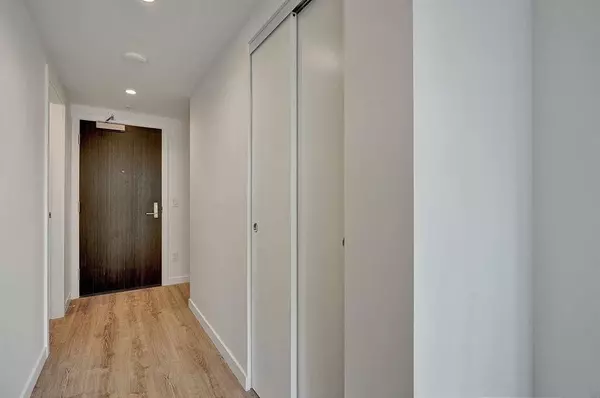 13350 Central AVE #708 Surrey, BC V3T 0S1