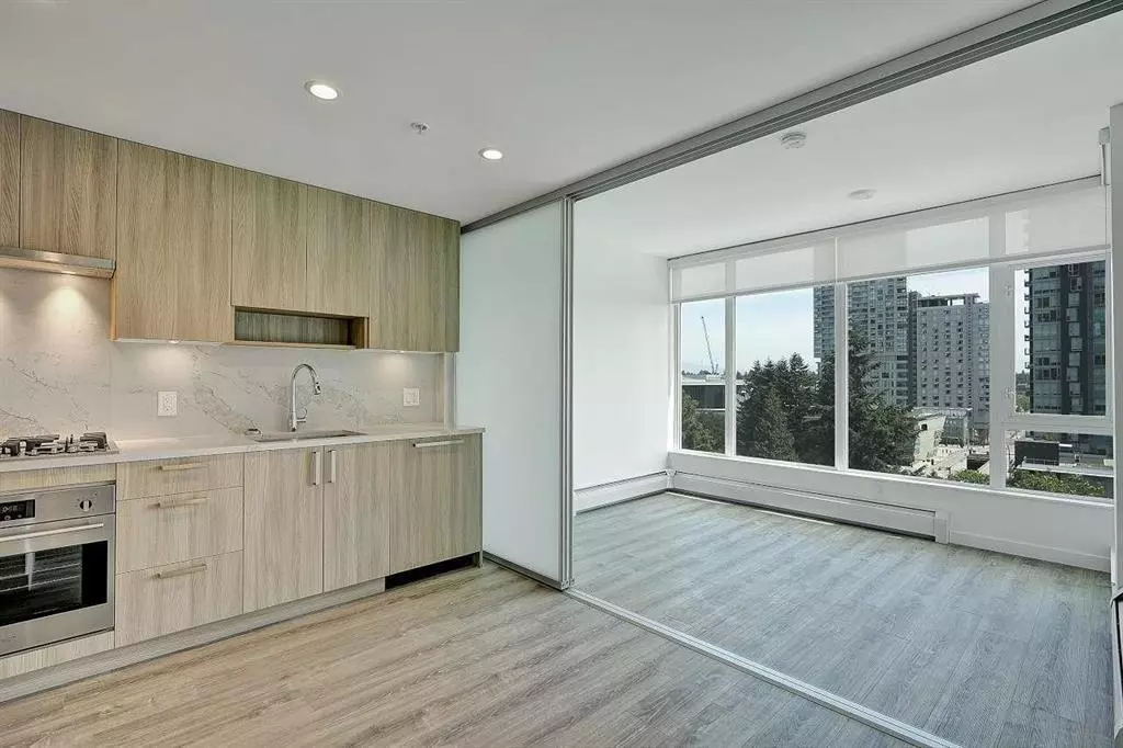 Surrey, BC V3T 0S1,13350 Central AVE #708