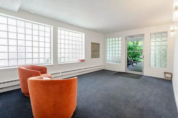 Vancouver, BC V6H 1K4,1149 W 11th AVE #206