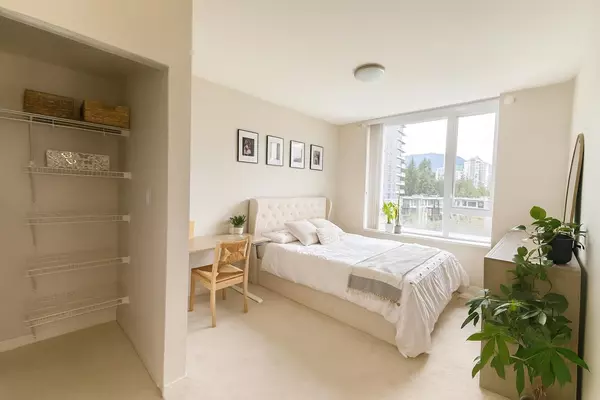 Coquitlam, BC V3B 0P3,3100 Windsor Gate #706