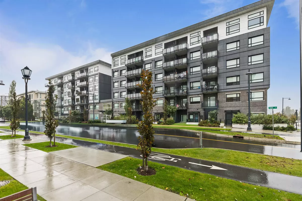 Surrey, BC V3T 0T5,10777 138 ST #206