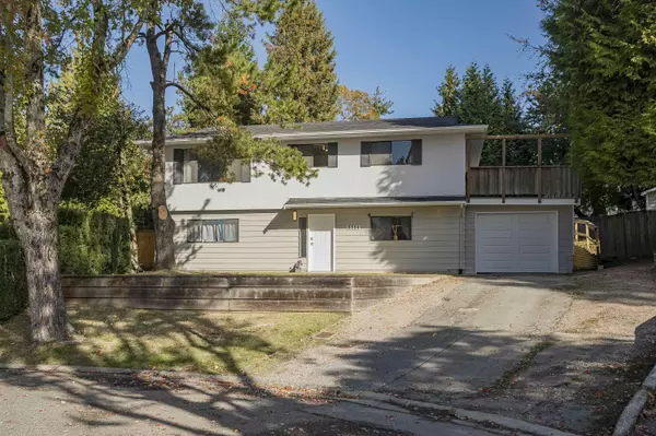 6354 183 ST, Surrey, BC V3S 8A8
