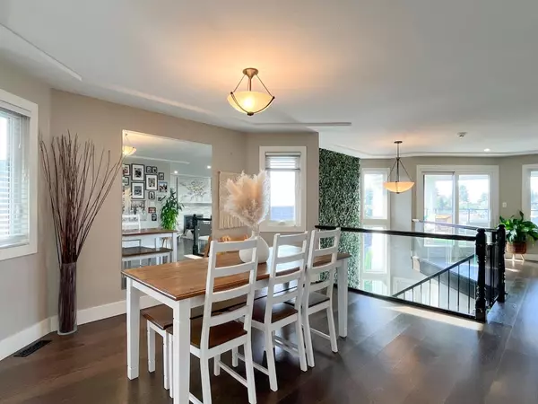 White Rock, BC V4B 4X2,858 Stevens ST