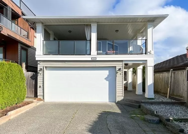 858 Stevens ST, White Rock, BC V4B 4X2