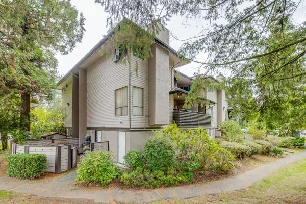 14834 Holly Park LN, Surrey, BC V3R 6Y2