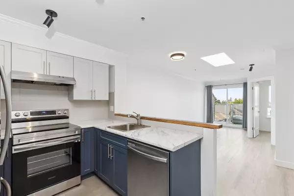 Vancouver, BC V6P 2R8,1503 W 66th AVE #PH5