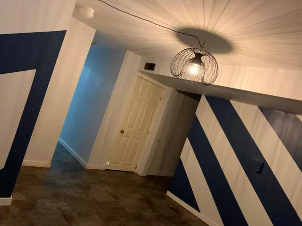 Maple Ridge, BC V2X 6V8,12079 Glenhurst ST