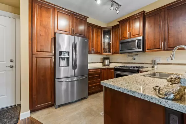 Abbotsford, BC V2T 0G5,2860 Trethewey ST #412