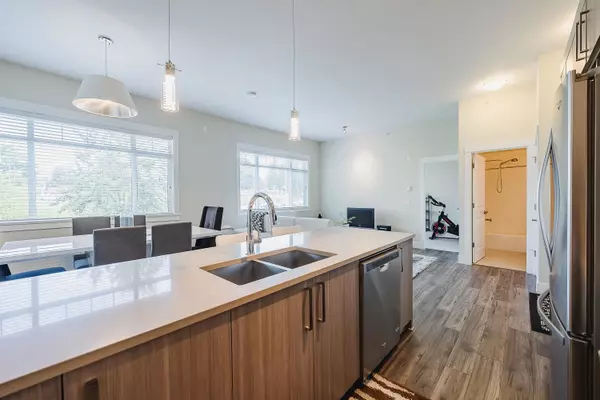 Maple Ridge, BC V2X 2C7,22327 River RD #409