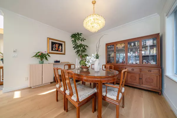 Vancouver, BC V6P 2L2,763 W 64th AVE