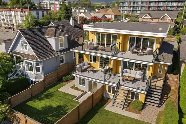 412 E 2nd ST, North Vancouver, BC V7L 1C8