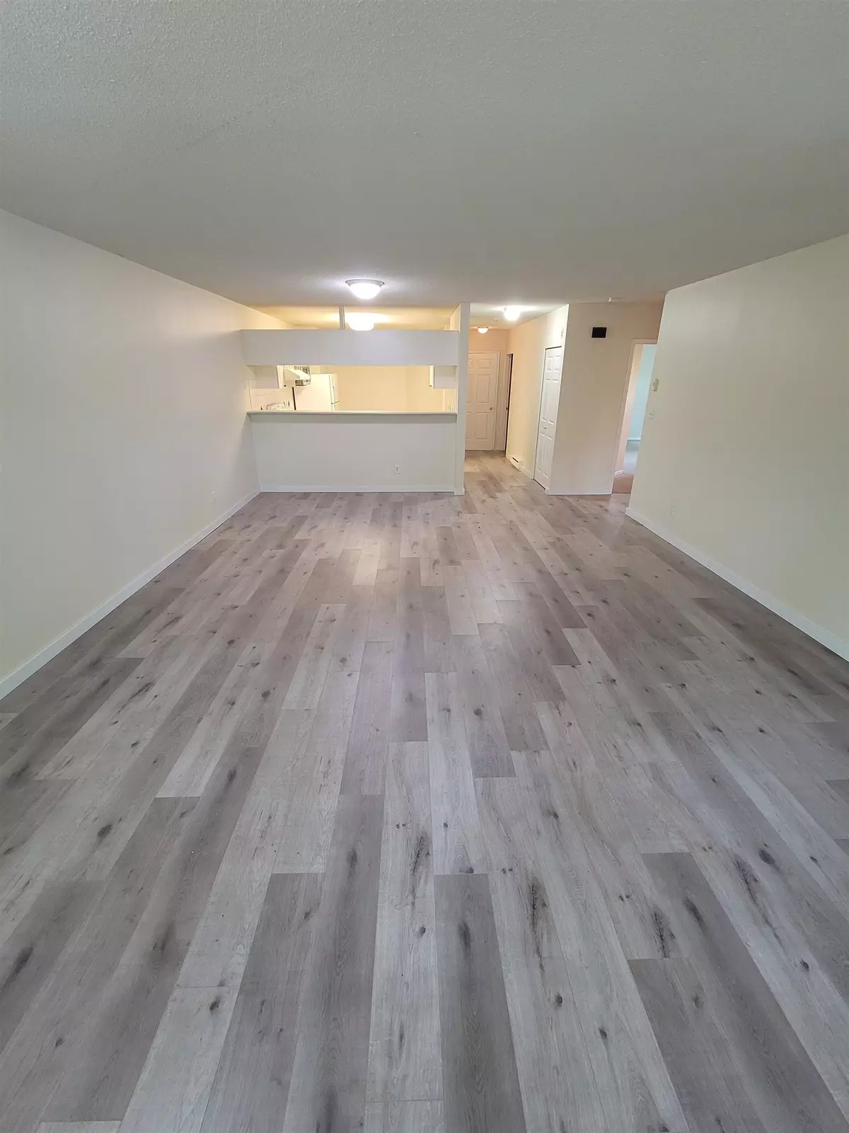 Surrey, BC V3W 0T6,13670 84 ST #1