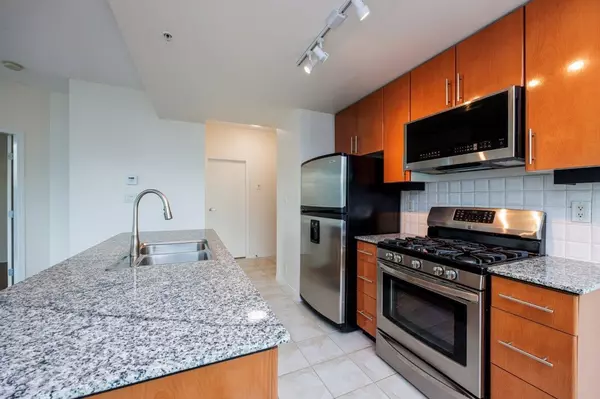 North Vancouver, BC V7L 4X9,138 E Esplanade #501