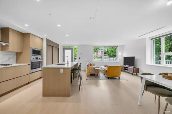 13778 100 AVE #7, Surrey, BC V3T 0V3