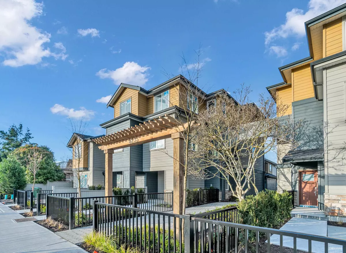 Richmond, BC V7A 1G4,8233 Williams RD #108