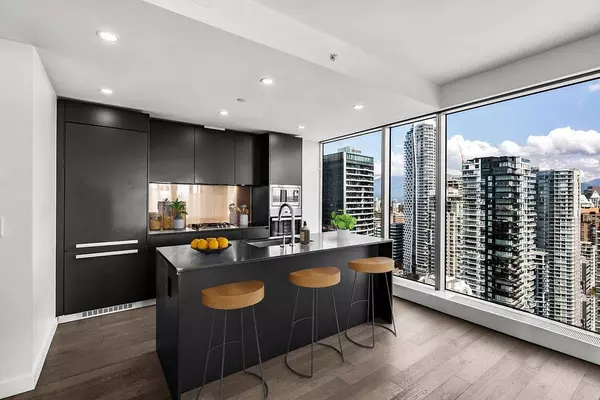 1480 Howe ST #4208, Vancouver, BC V6Z 0G5