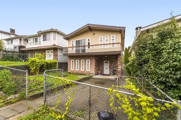 3361 William ST, Vancouver, BC V5K 2Z4