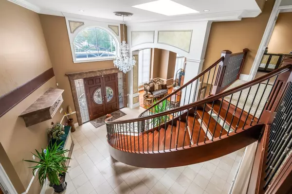 Richmond, BC V7C 3T4,7351 Grandy RD