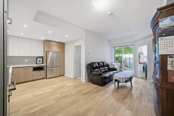 Richmond, BC V6X 0M3,5311 Cedarbridge WAY #132