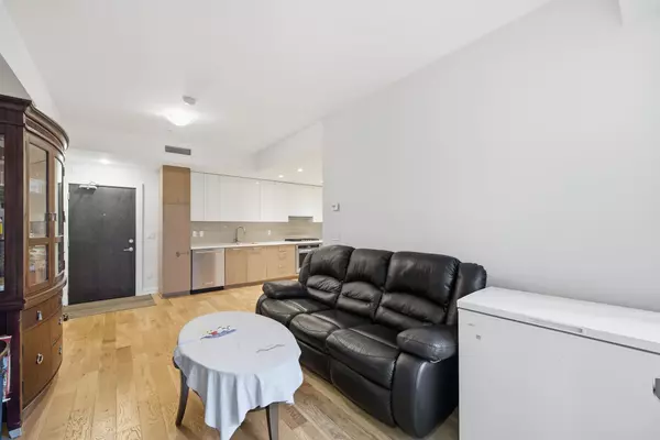 Richmond, BC V6X 0M3,5311 Cedarbridge WAY #132