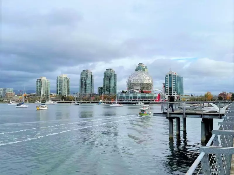 1768 Cook ST #1106, Vancouver, BC V5W 2N6