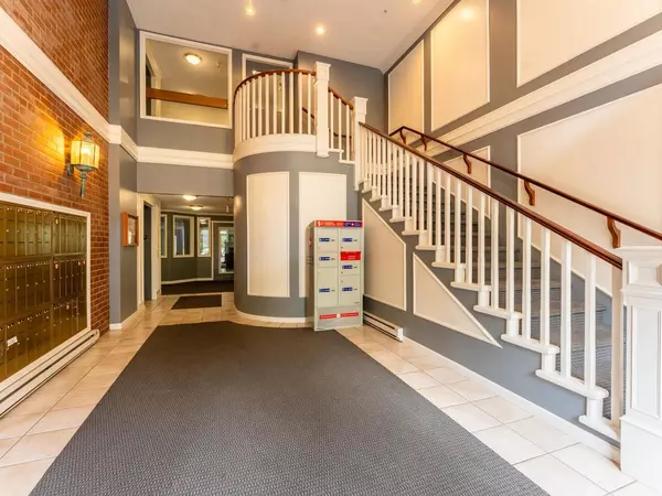 Surrey, BC V3W 0Z2,8139 121a ST #311