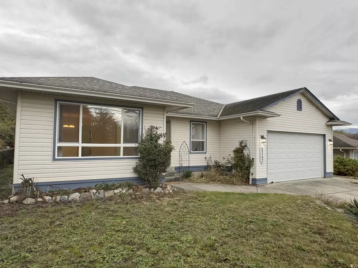 Sechelt, BC V7Z 0M2,6242 Norwest Bay RD
