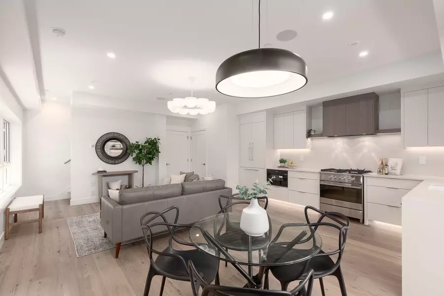 1135 W 33rd AVE, Vancouver, BC V6M 1A3