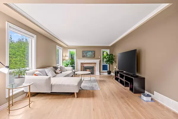 Surrey, BC V4A 6B6,1968 134a ST