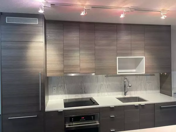 Surrey, BC V3T 1V6,13398 104 AVE #2902