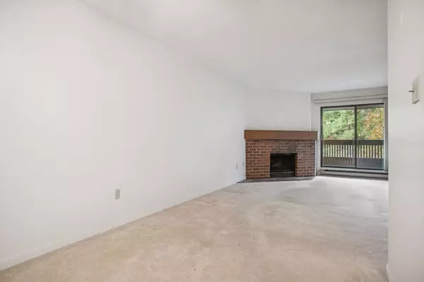 Richmond, BC V6Y 1Z3,7471 Minoru BLVD #249