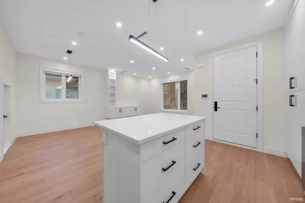 Vancouver, BC V5R 5A1,3090 Vanness AVE #1