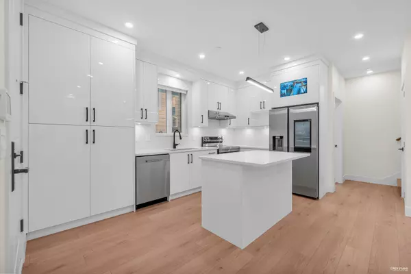 Vancouver, BC V5R 5A1,3090 Vanness AVE #1