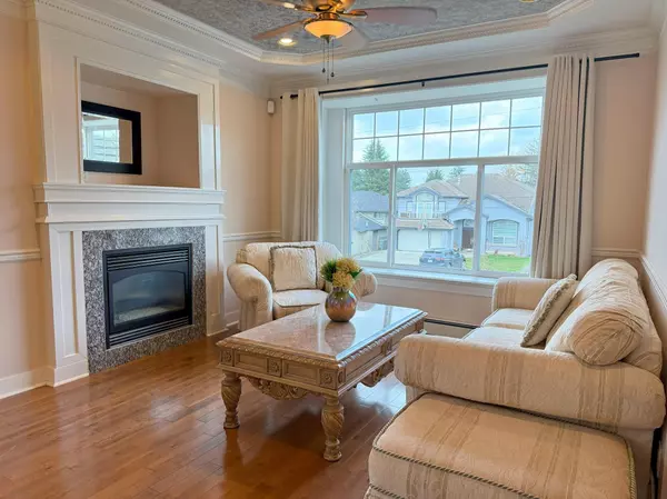 Surrey, BC V3T 3R8,10955 131a ST