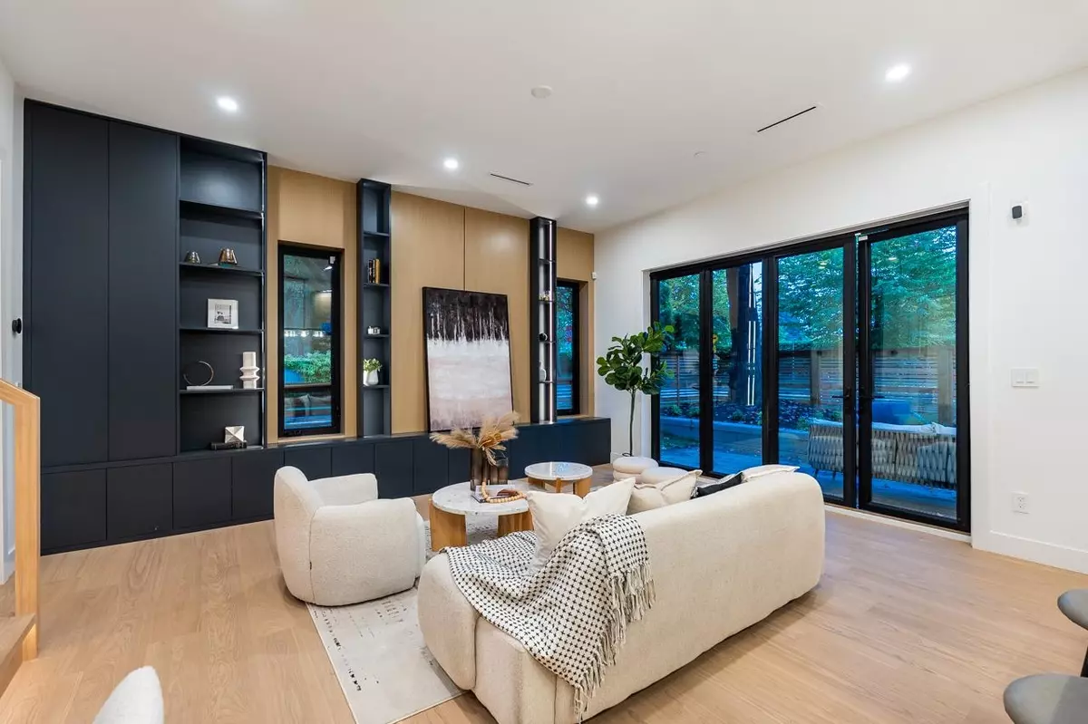 Vancouver, BC V5V 4A8,487 E 31st AVE