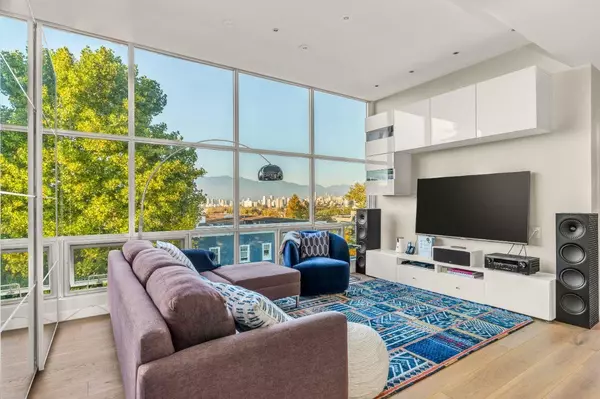 Vancouver, BC V6K 1L4,2216 W 3rd AVE #402