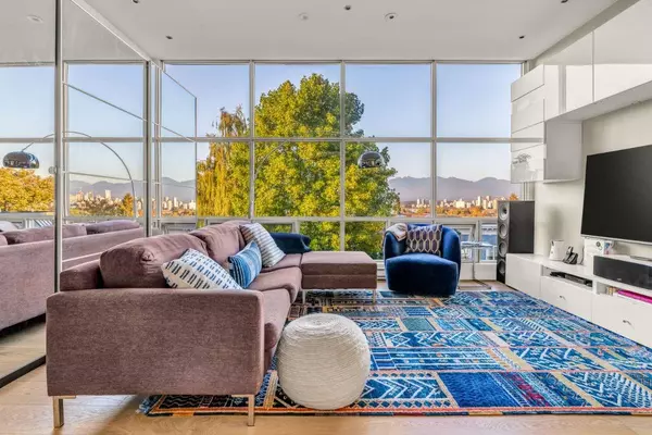 Vancouver, BC V6K 1L4,2216 W 3rd AVE #402