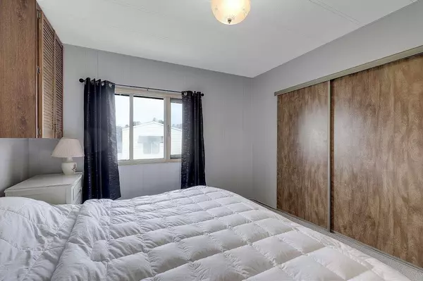 15875 20 AVE #43 Surrey, BC V4A 2B1