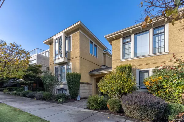 Vancouver, BC V6H 1C3,1017 W 8th AVE