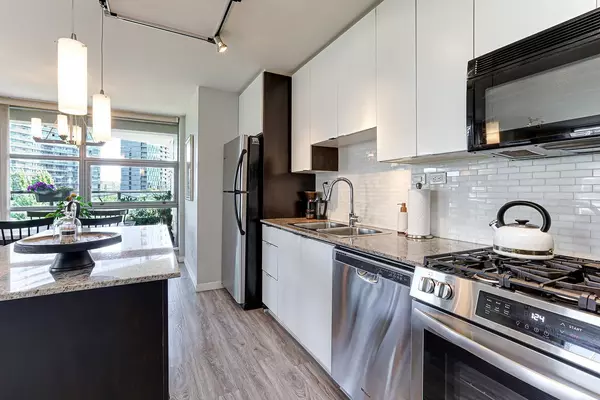 Vancouver, BC V6Z 3C2,989 Beatty ST #603
