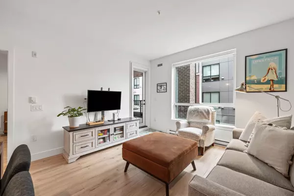 Port Moody, BC V3H 0L9,3131 Murray ST #322