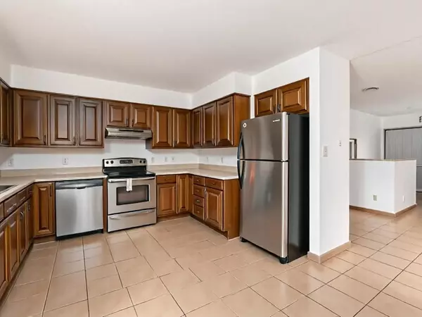 North Vancouver, BC V7M 3C2,1609 Bewicke AVE