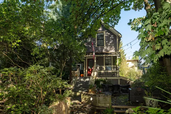 Vancouver, BC V6E 1L3,1119 Pendrell ST