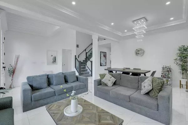 Surrey, BC V3S 2X9,8232 144a ST