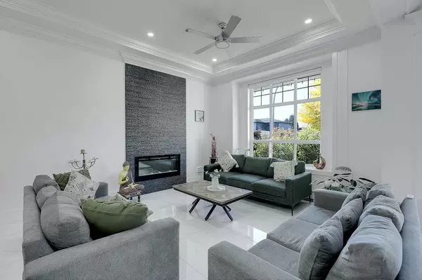 Surrey, BC V3S 2X9,8232 144a ST