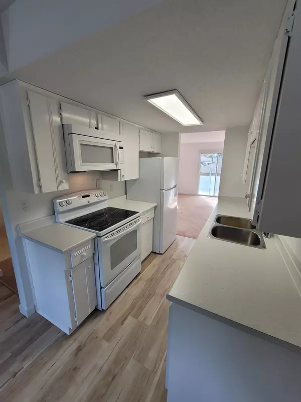Langley, BC V4W 3T8,27272 32 AVE #52